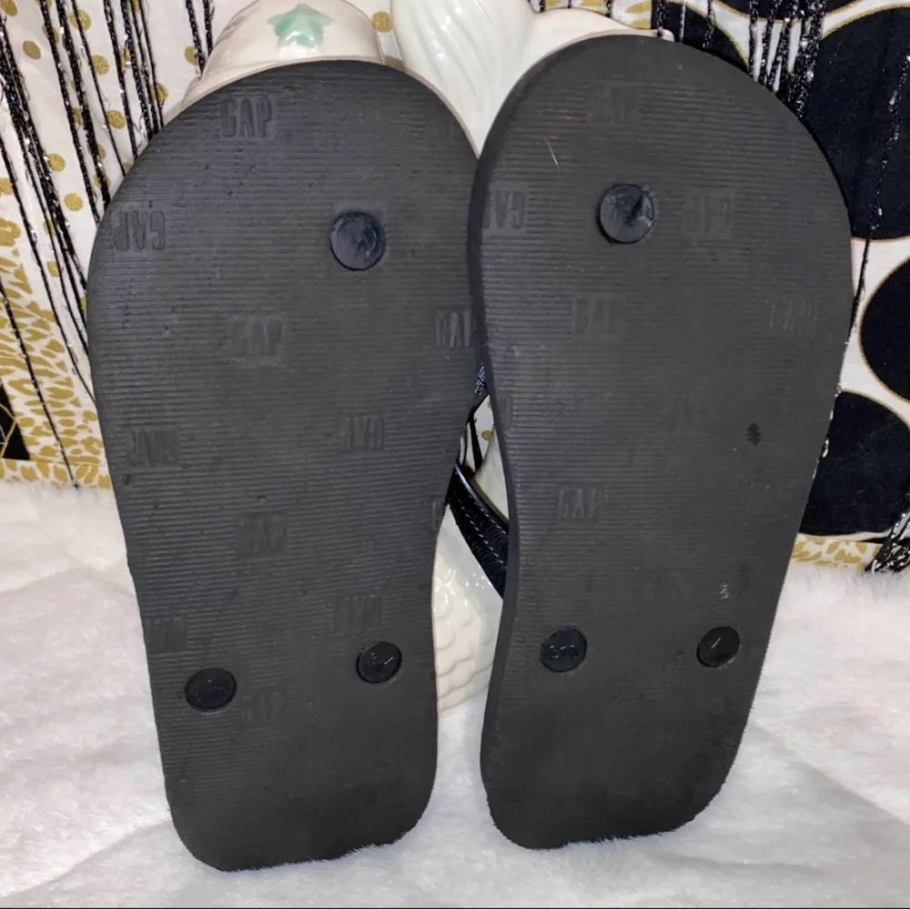 GAP ✖️ STAR WARS BLACK FLIP FLOP SANDALS